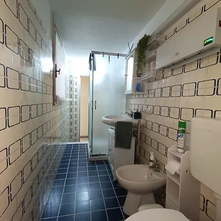 Apartment Ca La Perla-parcheggio Gratuito,wi-fi,terrazzino E Aria Condizionata Asti