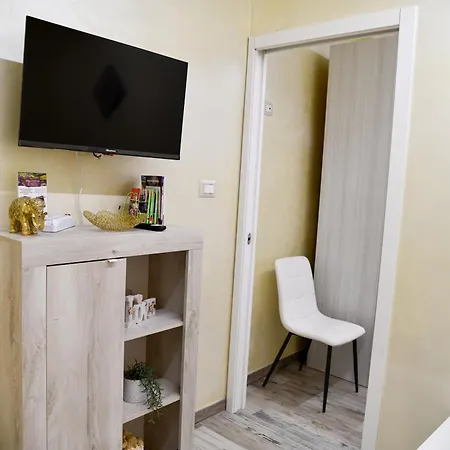Apartment Ca La Perla-parcheggio Gratuito,wi-fi,terrazzino E Aria Condizionata