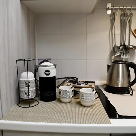 Ca La Perla-parcheggio Gratuito,wi-fi,terrazzino E Aria Condizionata Apartment